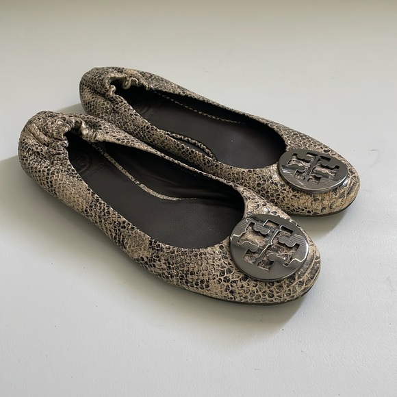 Tory Burch Snakeskin Gray Ballerina Reva Flats Size 6.5 - Picture 1 of 8